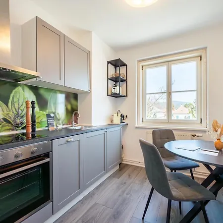 Wilson's Forestview Operated By Hostguides Apartment